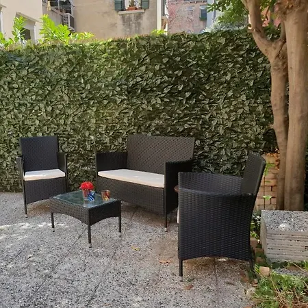 Ca Giardino Apartment *